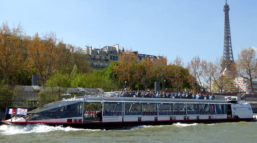Visit to the top of the Eiffel Tower, City Tour and Seine Cruise