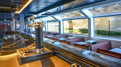 Group Cruises | Customized Privatization | Boat Rental on the Seine River