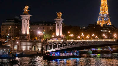 boat trips on the seine paris france